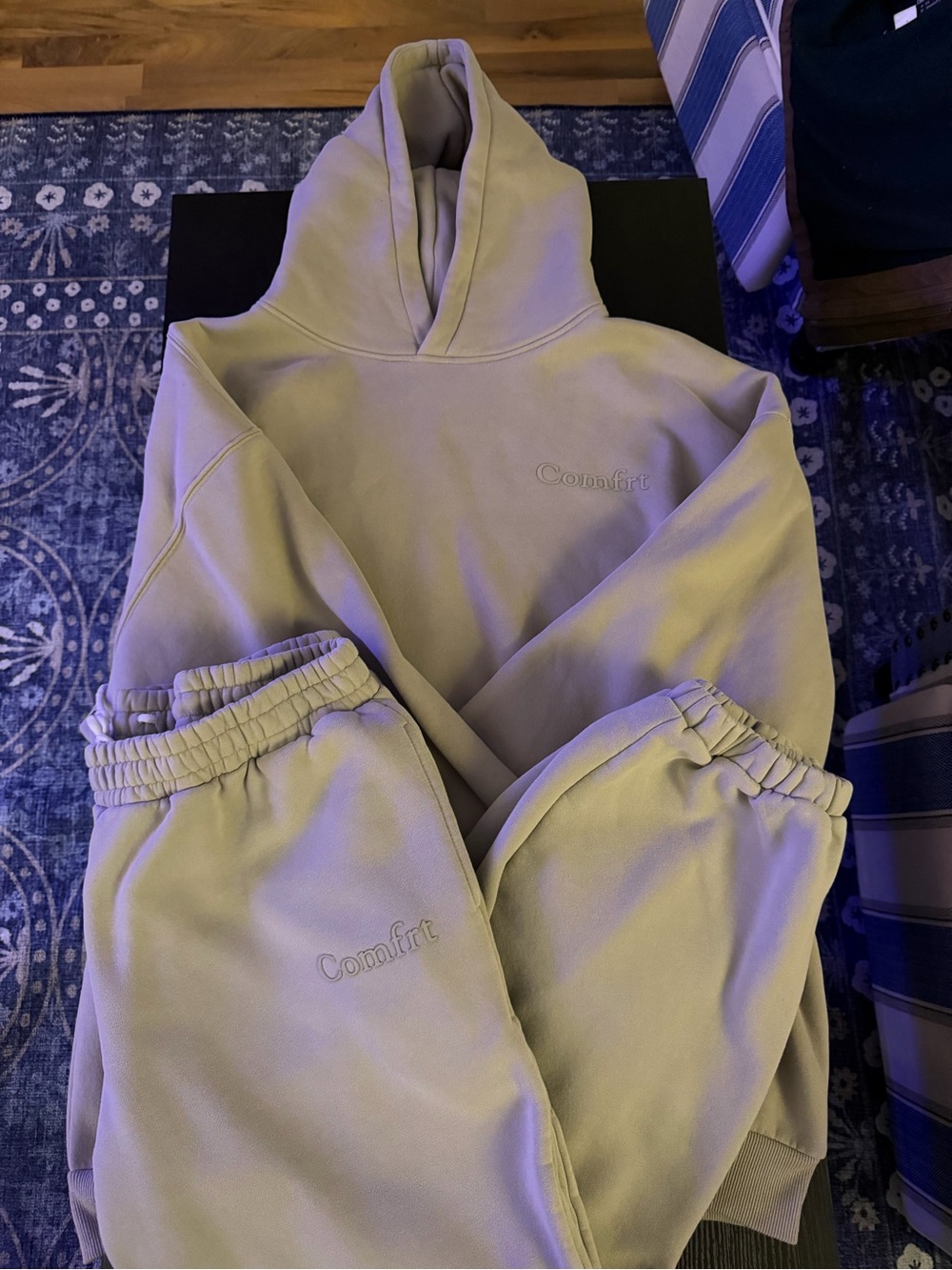 Comfrt Embroidered Hoodie & Sweatpants Set - Cement